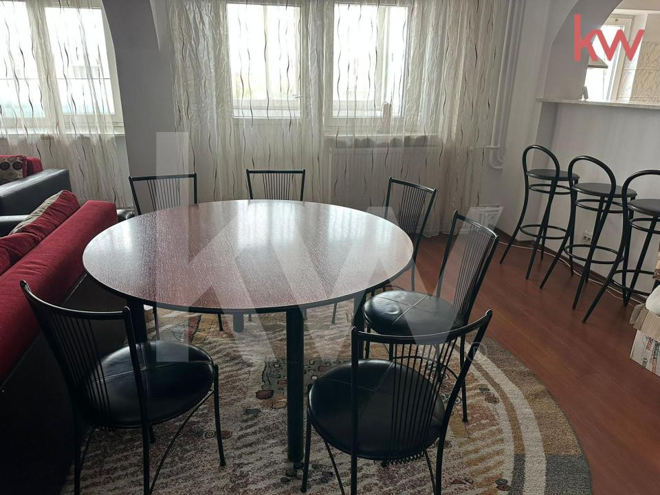 Apartament  4 camere transformat in 3 camere Calea Bucuresti. Macdonald's