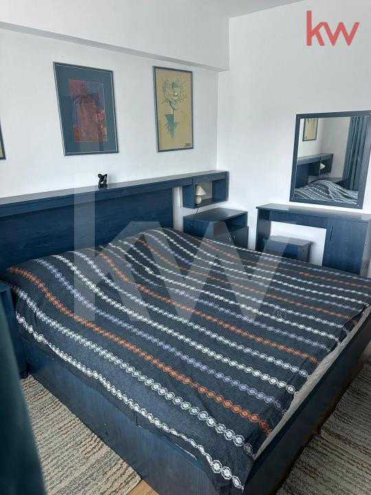 Apartament  4 camere transformat in 3 camere Calea Bucuresti. Macdonald's