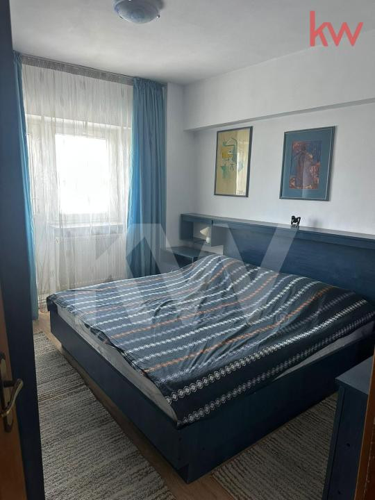 Apartament  4 camere transformat in 3 camere Calea Bucuresti. Macdonald's