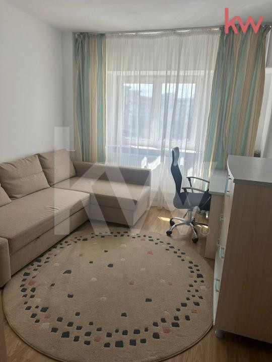 Apartament  4 camere transformat in 3 camere Calea Bucuresti. Macdonald's