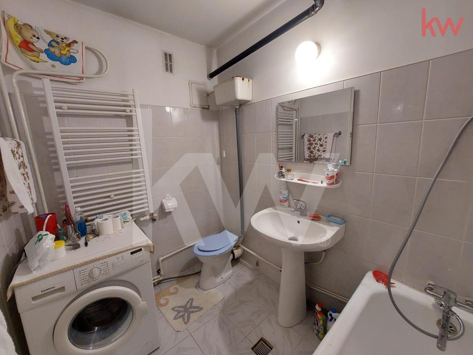 Garsonieră decomandată • spațioasă • aproape de Centru 