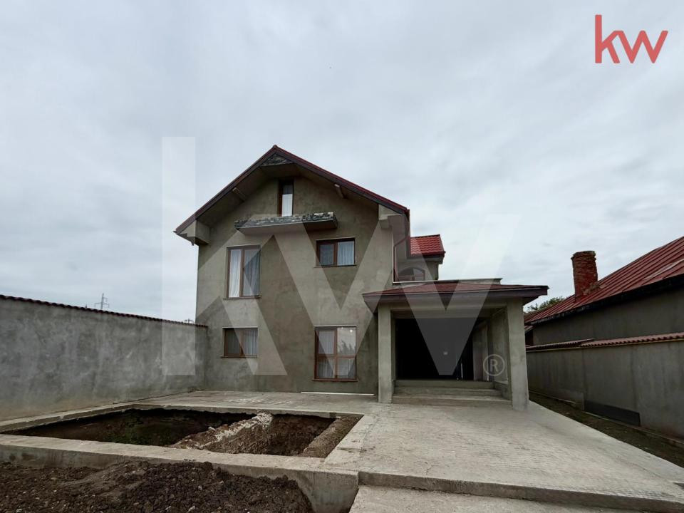Casă elegantă P+E, nouă, perfectă pentru mutare imediată