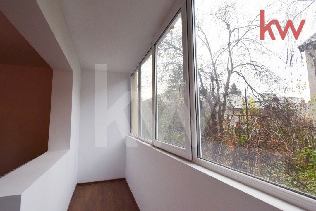 Apartament 3 camere decomandat,  semicentral Str. Dezrobirii,  renovat