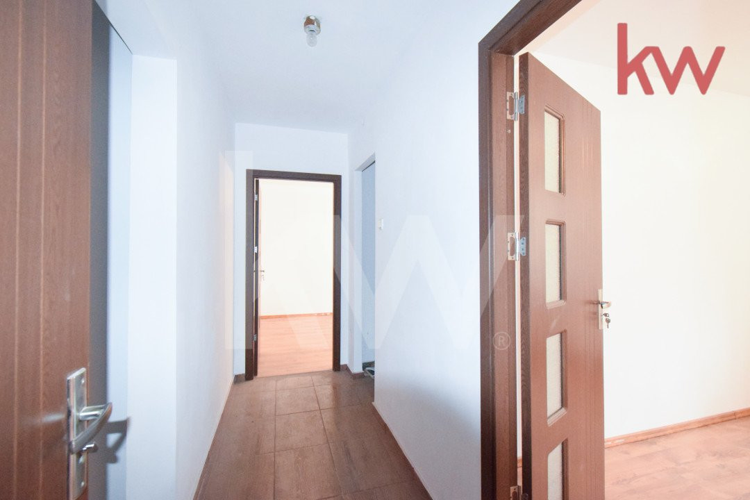 Apartament 3 camere decomandat,  semicentral Str. Dezrobirii,  renovat