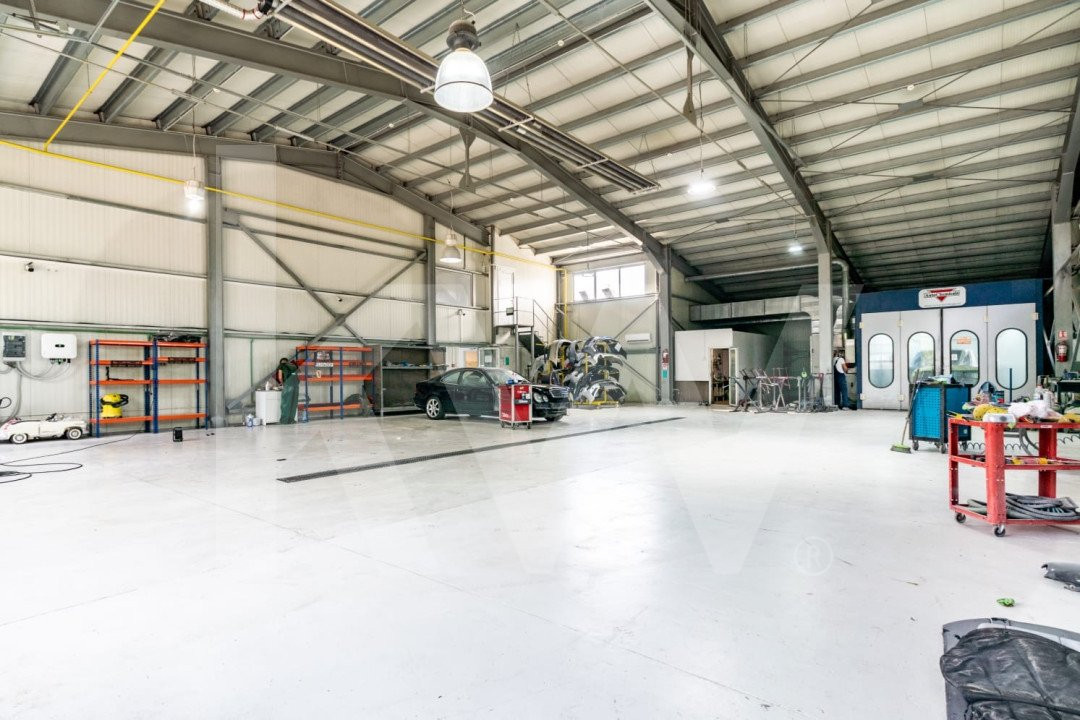 Showroom - Service auto cu structură metalică și dotări avansate 