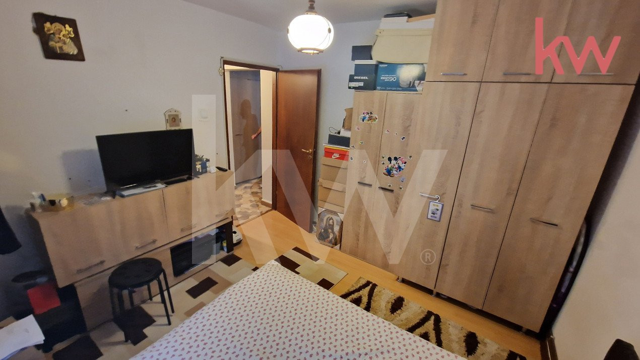 Apartament 2 camere decomandat Valea Rosie, centrala, mobilat