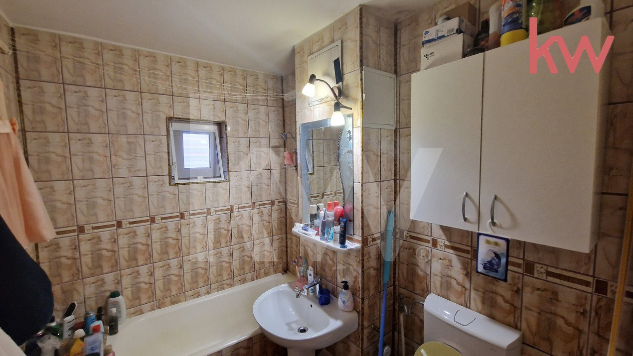 Apartament 2 camere decomandat Valea Rosie, centrala, mobilat