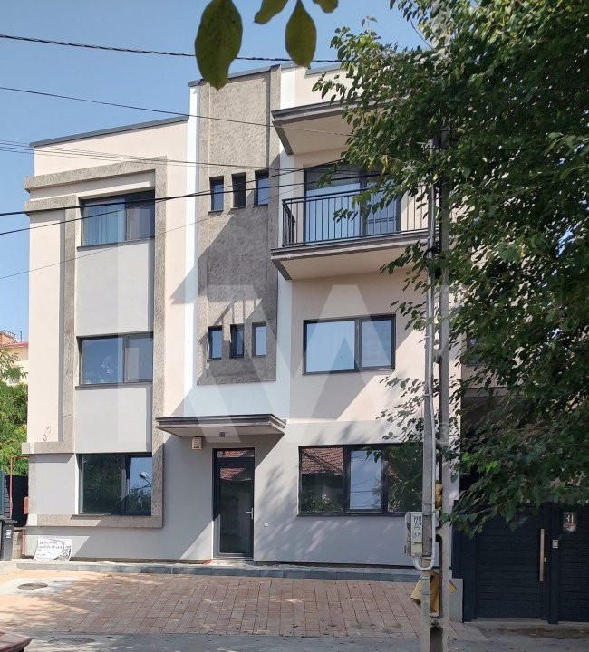 Spațiu stradal premium pretabil cabinet medical/birouri - zonă centrală