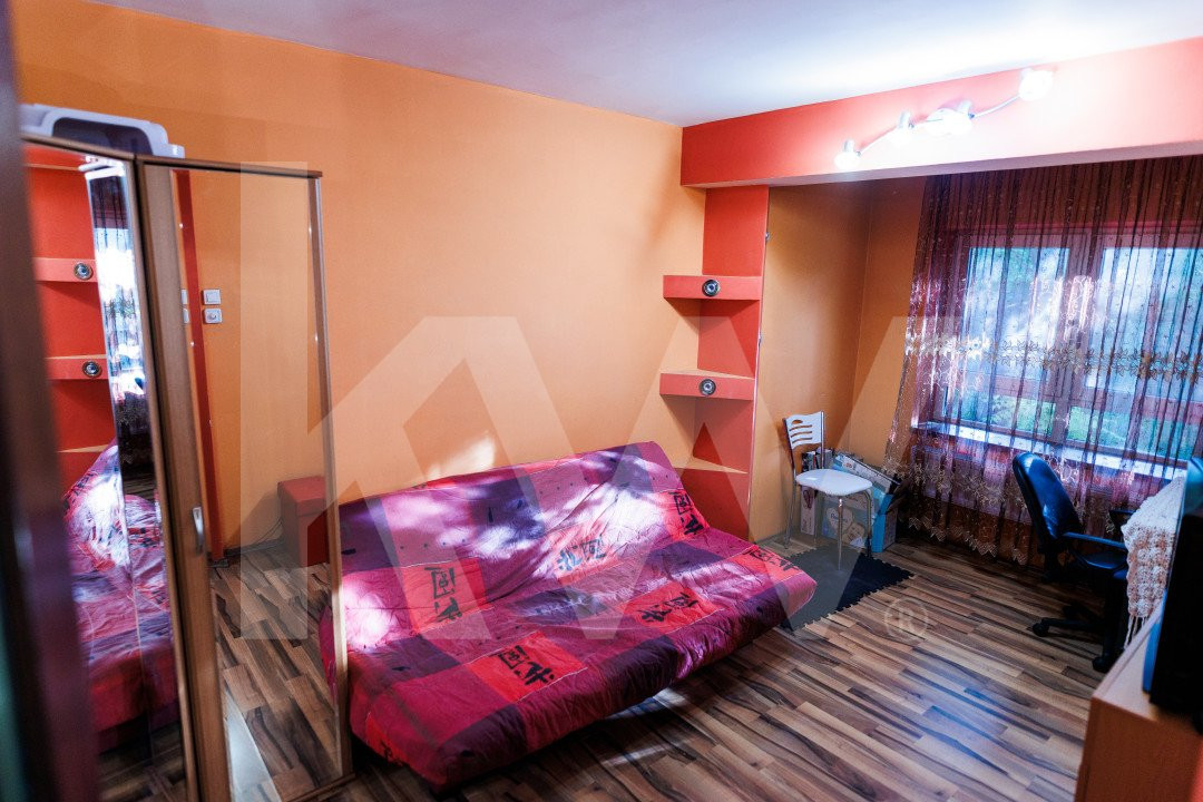 Apartament 3 camere spre inchiriere, centrala termica, cart. Craiovita Noua 